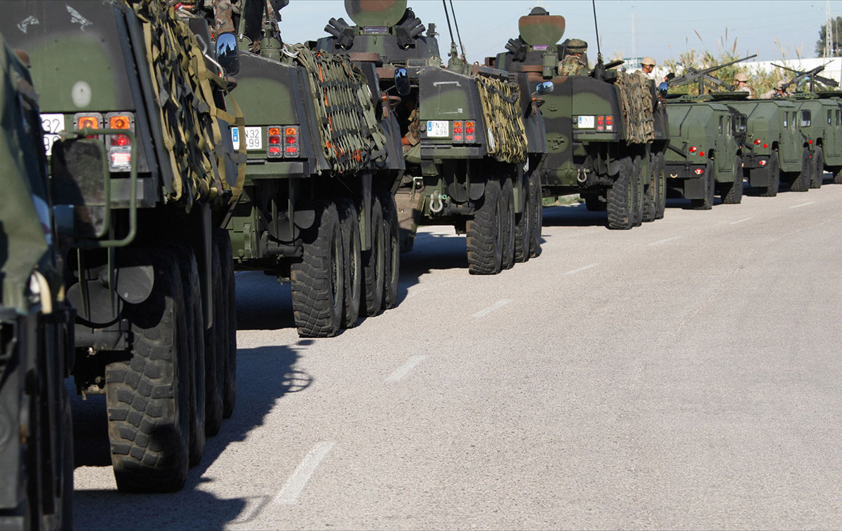 Columna de vehculos Piraa (Armada)